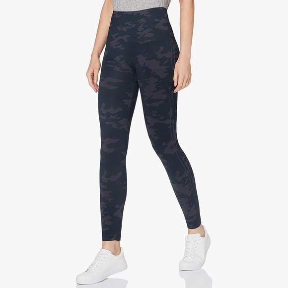 SPANX Pants - SPANX Look At Me Now Black Camo Leggings High-Waisted Form-Fitting size XL/TG